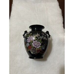 Fine China Japanese Black Porcelain Vase/Floral Design With Gold Rim Vintage